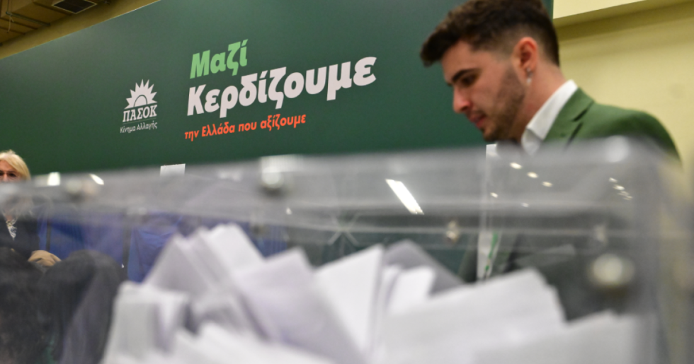 Συνέδριο ΠΑΣΟΚ: Ποιοι προηγούνται στη «μάχη του σταυρού» για την Κεντρική Επιτροπή